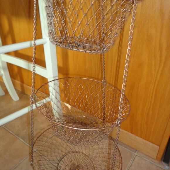 Vintage Wire 3-Tier Hanging Baskets Hook - Picture 8 of 10